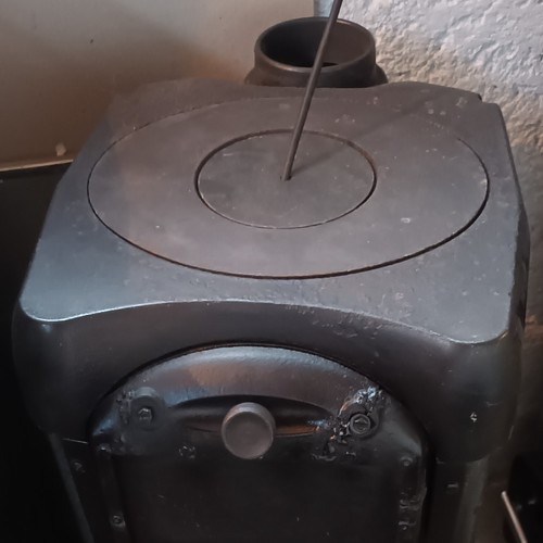 Stufa funzionante a legna marca